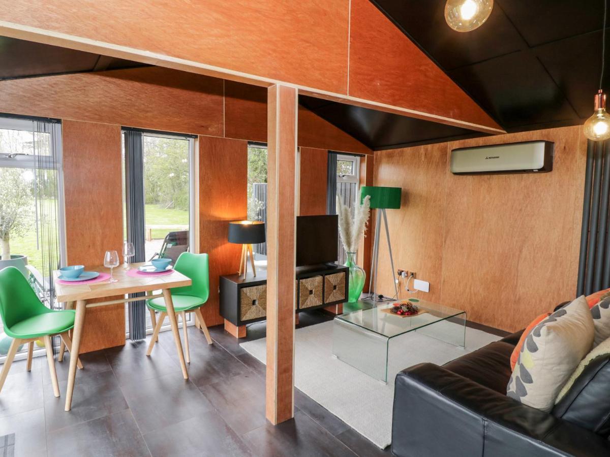 The Tractor Shed Villa วุร์สเตอร์ ภายนอก รูปภาพ